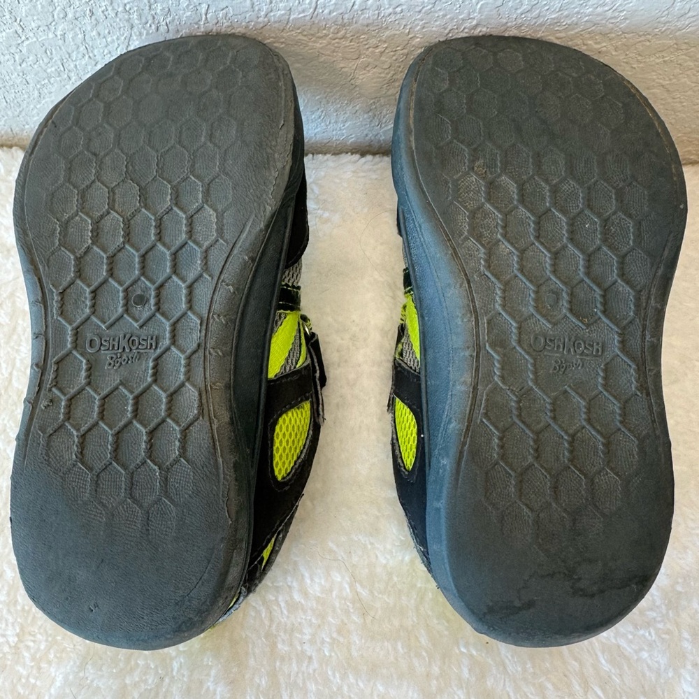OshKosh B’Gosh Gray and Green Toddler Shoes Size 10 - Picture 5 of 9